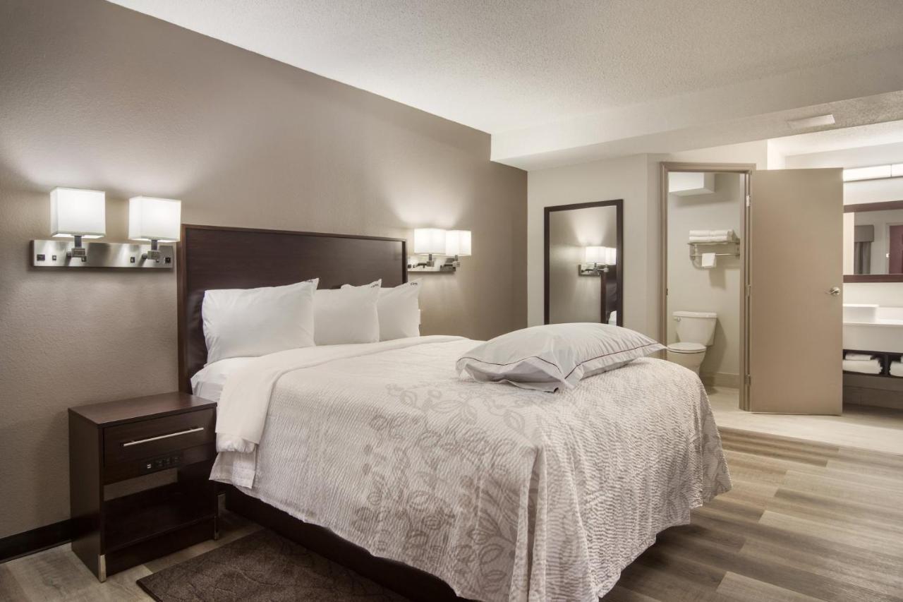 Red Roof Inn Plus & Suites Ери Екстериор снимка